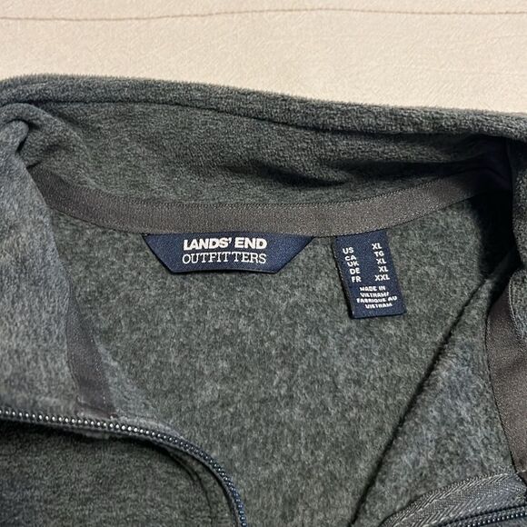Lands End Fleece Vest - Picture 5 of 8
